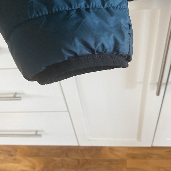 H&M Lightweight Puffer Jacket - Picture 5 of 9